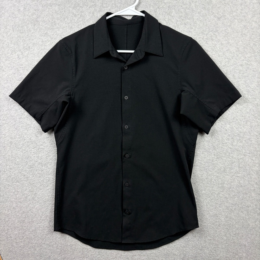 Lululemon Airing Easy Shirt Mens Small Black Breathable Short Sleeve Button Up